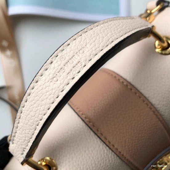 Cheap Clapton Vuitton Louis Backpack 0708